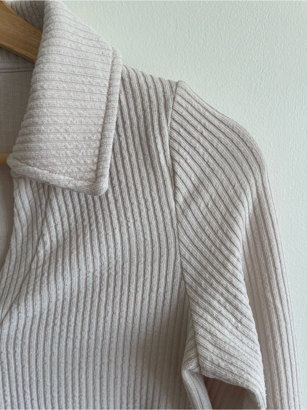 H&M Ribbed V-Neck Button-Front Top - Cream - Picture 2 of 4